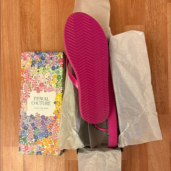 Kurt Geiger Floral Couture Pink Flip Flops - Picture 2 of 5